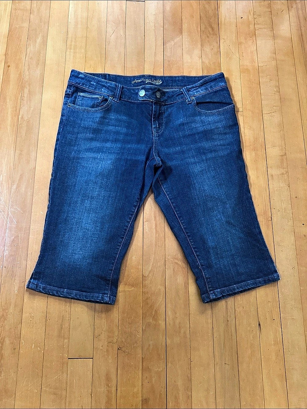 American Eagle Artist denim capri pants women’s  Size 14 REG